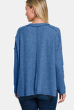 Zenana Full Size Exposed Seam Brushed Round Neck Sweater (Pull à col rond brossé à coutures apparentes)