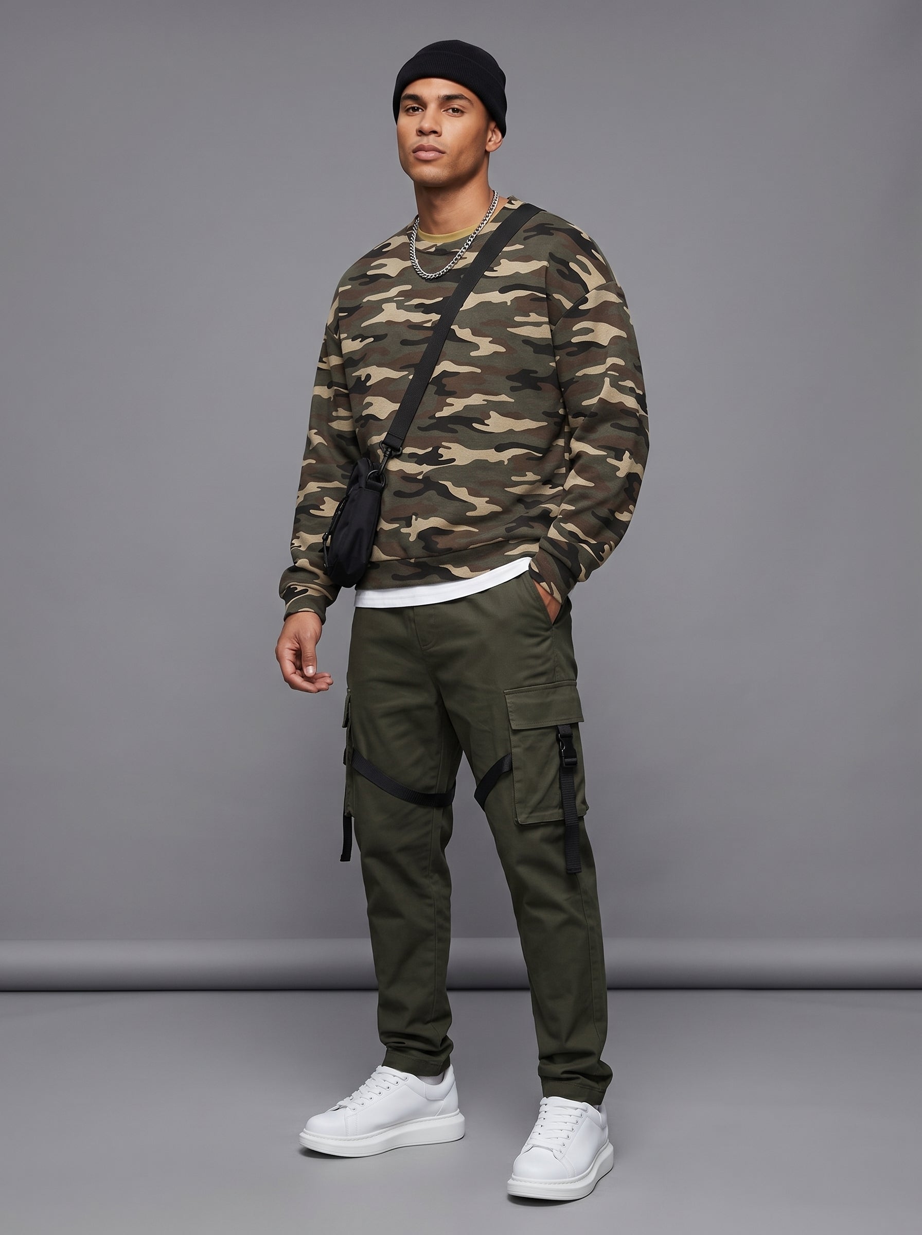 Camo print oversized crewneck sweatshirt by Apollo Moda, view 4